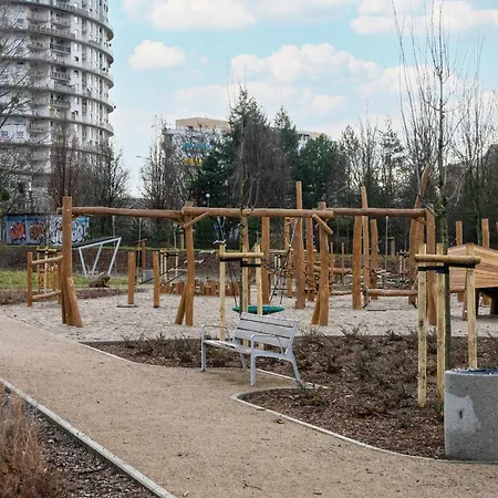 Stylish Two Bedroom With Parking Near Malta In By Renters *