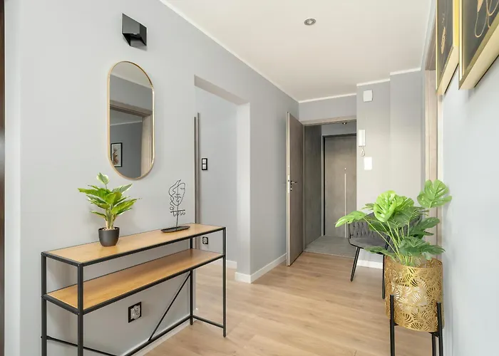 Stylish Two Bedroom With Parking Near Malta In By Renters Апартаменты