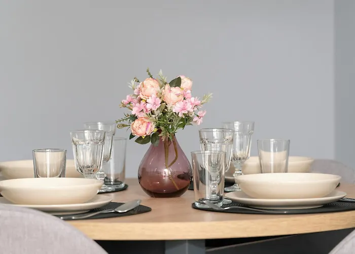 Апартаменты Stylish Two Bedroom With Parking Near Malta In By Renters *