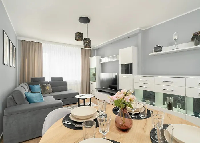 Апартаменты Stylish Two Bedroom With Parking Near Malta In By Renters Познань