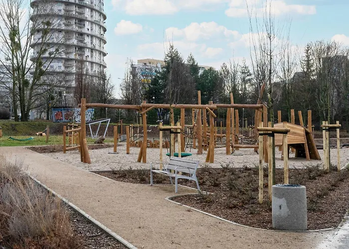 Stylish Two Bedroom With Parking Near Malta In By Renters *