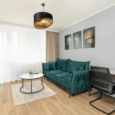 Appartamento Stylish Two Bedroom With Parking Near Malta In By Renters