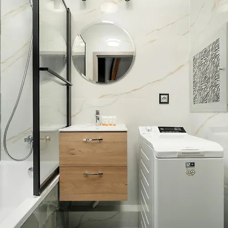 Stylish Two Bedroom With Parking Near Malta In By Renters Poznan