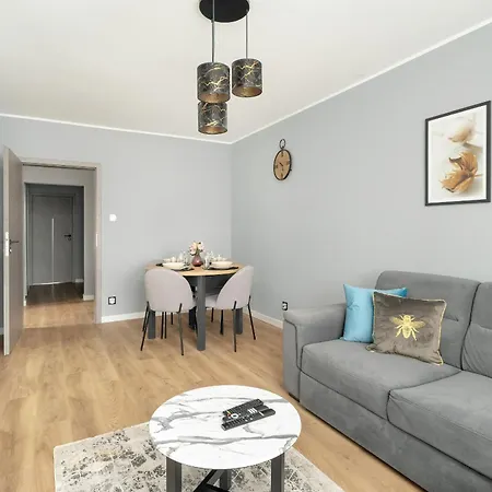Appartamento Stylish Two Bedroom With Parking Near Malta In By Renters *