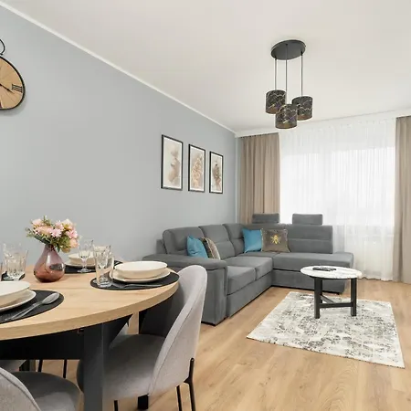 Appartamento Stylish Two Bedroom With Parking Near Malta In By Renters