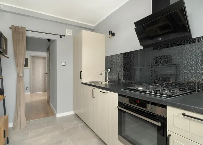 Apartment Stylish Two Bedroom With Parking Near Malta In By Renters *