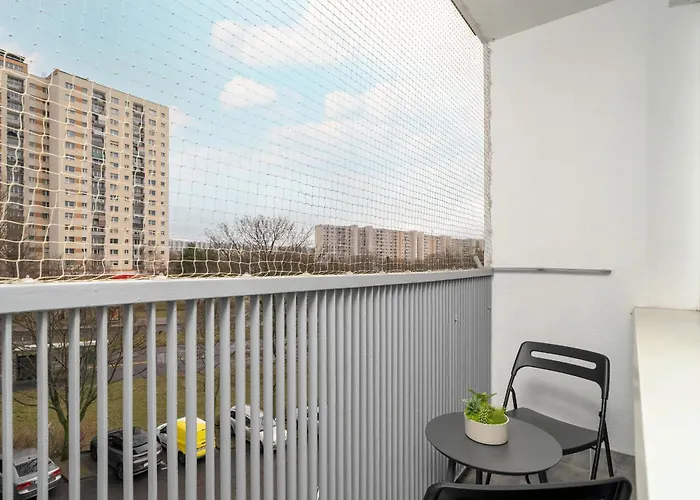 Stylish Two Bedroom With Parking Near Malta In By Renters Apartment